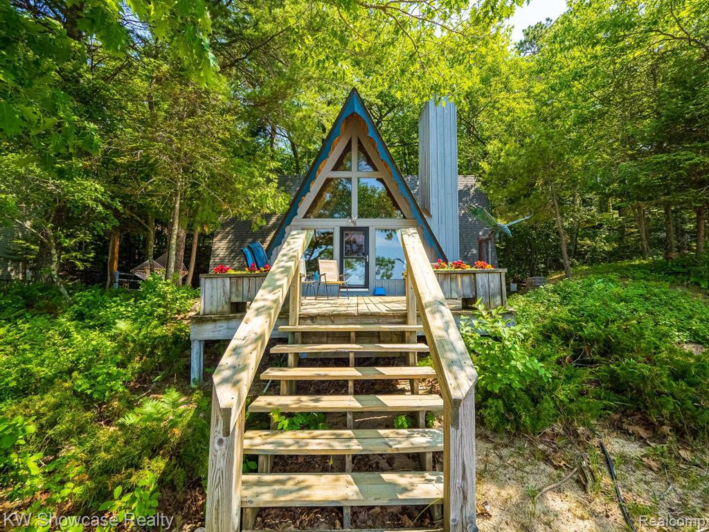 5146 LOWER SHORE Drive, Harbor Springs, MI 49740 — Photo 84