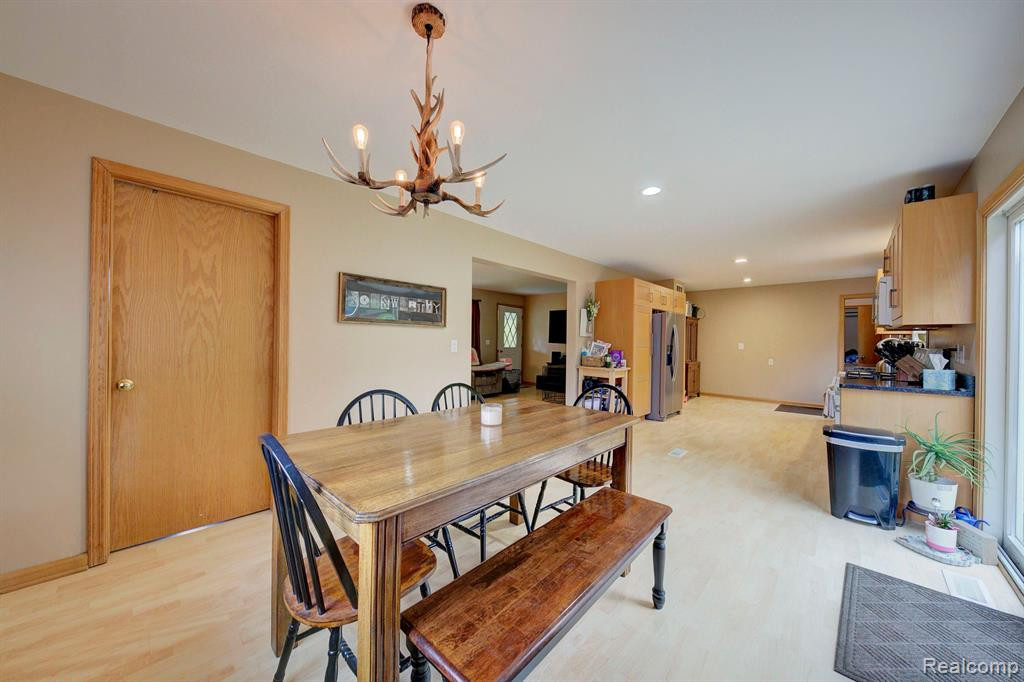 8309 N TERRITORIAL Road, Dexter, MI 48130 — Photo 6