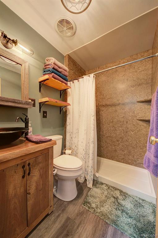 8309 N TERRITORIAL Road, Dexter, MI 48130 — Photo 13