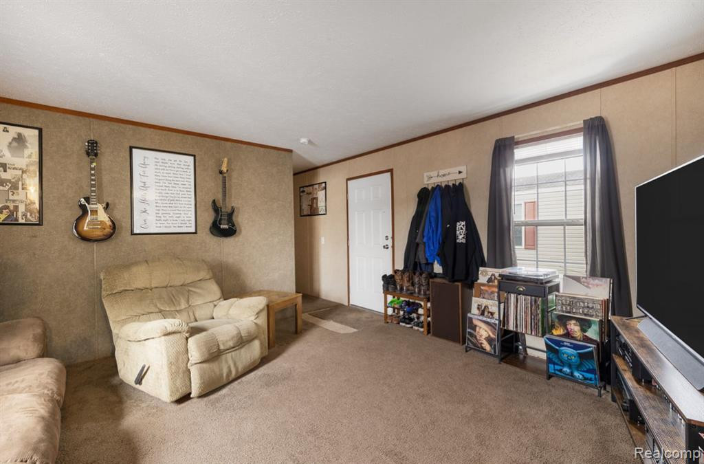 40010 N CORNWALL Circle, Sterling Heights, MI 48310 — Photo 5