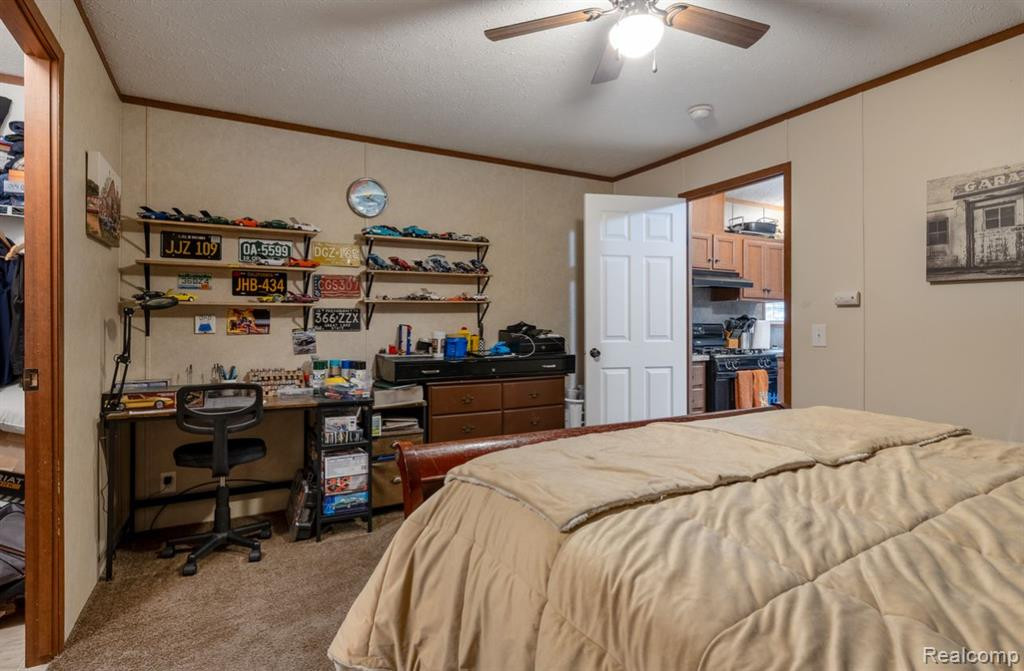 40010 N CORNWALL Circle, Sterling Heights, MI 48310 — Photo 10