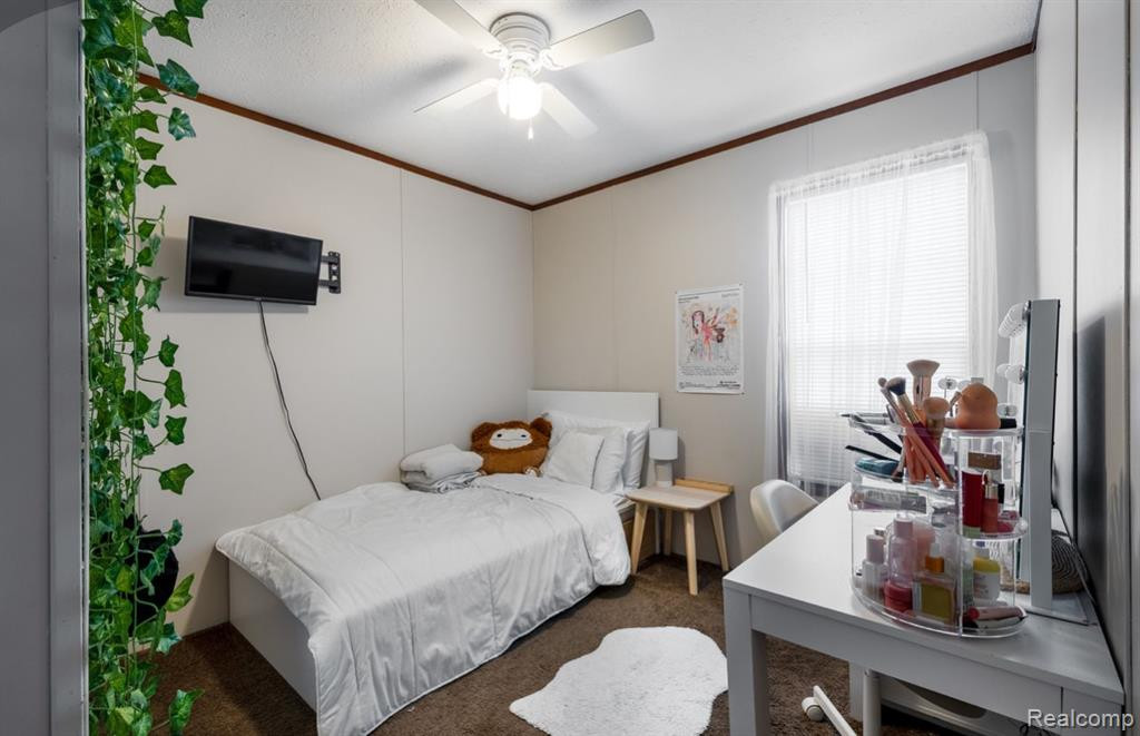40010 N CORNWALL Circle, Sterling Heights, MI 48310 — Photo 13