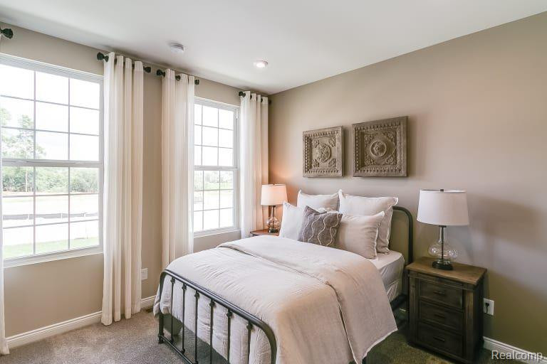 758 W SPANIEL Drive, Ann Arbor, MI 48108 — Photo 7