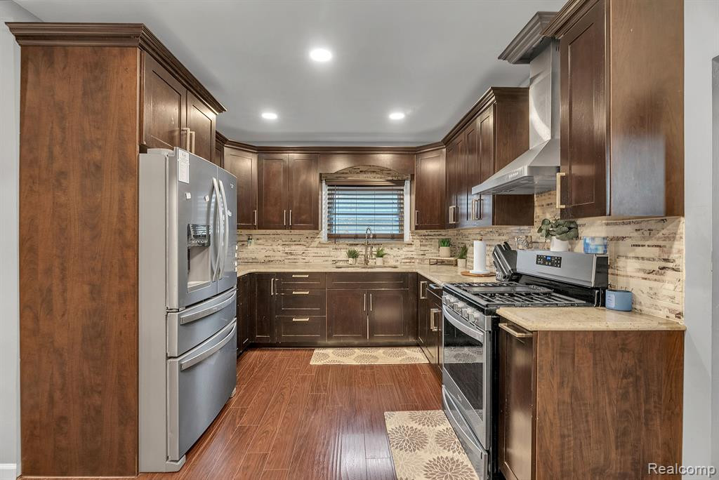 6044 N VERNON Street, Dearborn Heights, MI 48127 — Photo 12