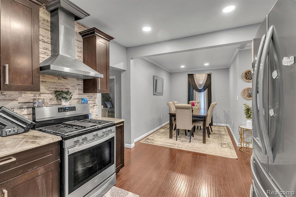 6044 N VERNON Street, Dearborn Heights, MI 48127 — Photo 17