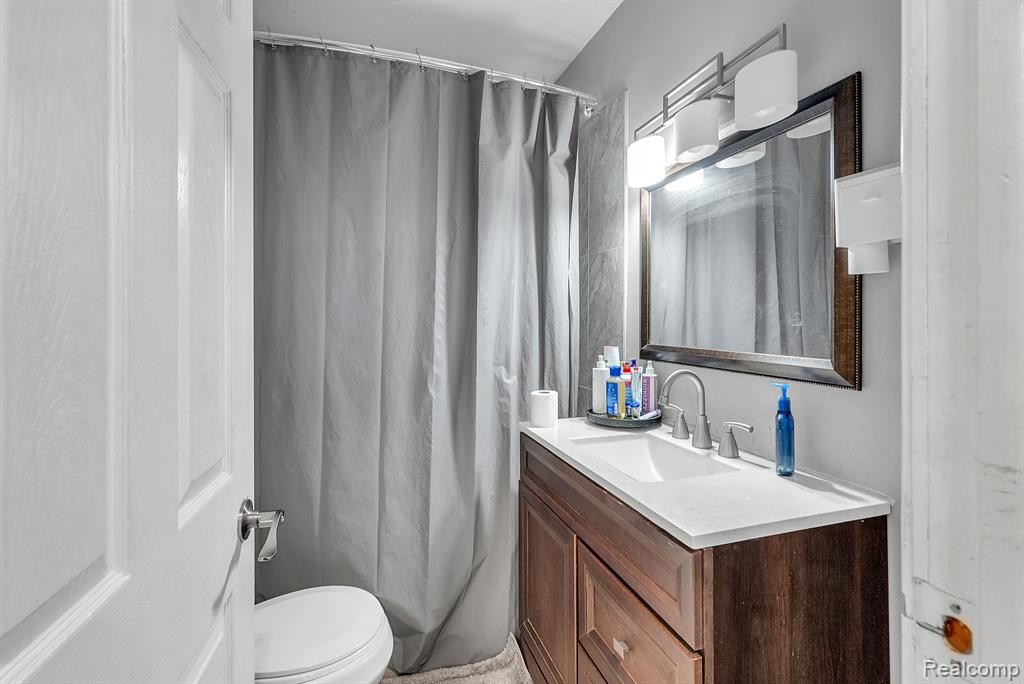 6044 N VERNON Street, Dearborn Heights, MI 48127 — Photo 21