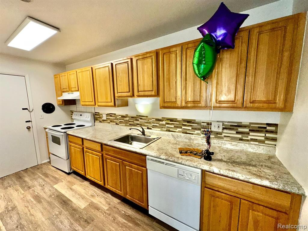 6015 SOUTHFIELD, Detroit, MI 48228 — Photo 23