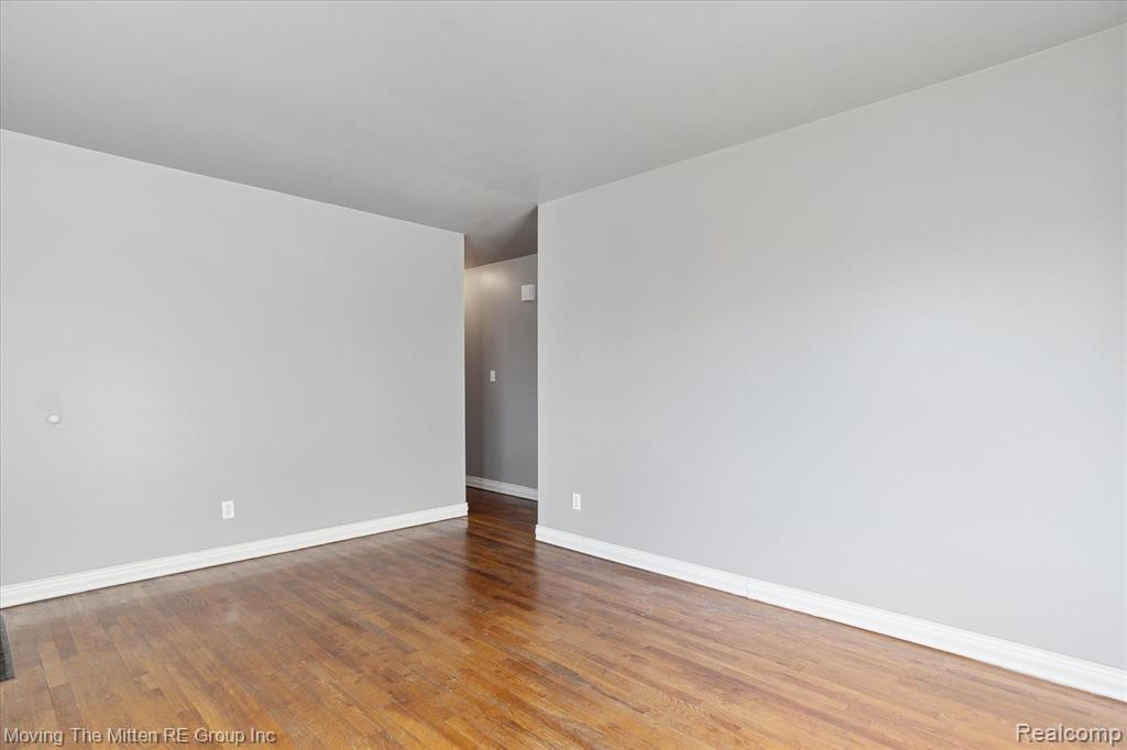 9648 WASHINGTON Street, Romulus, MI 48174 — Photo 6