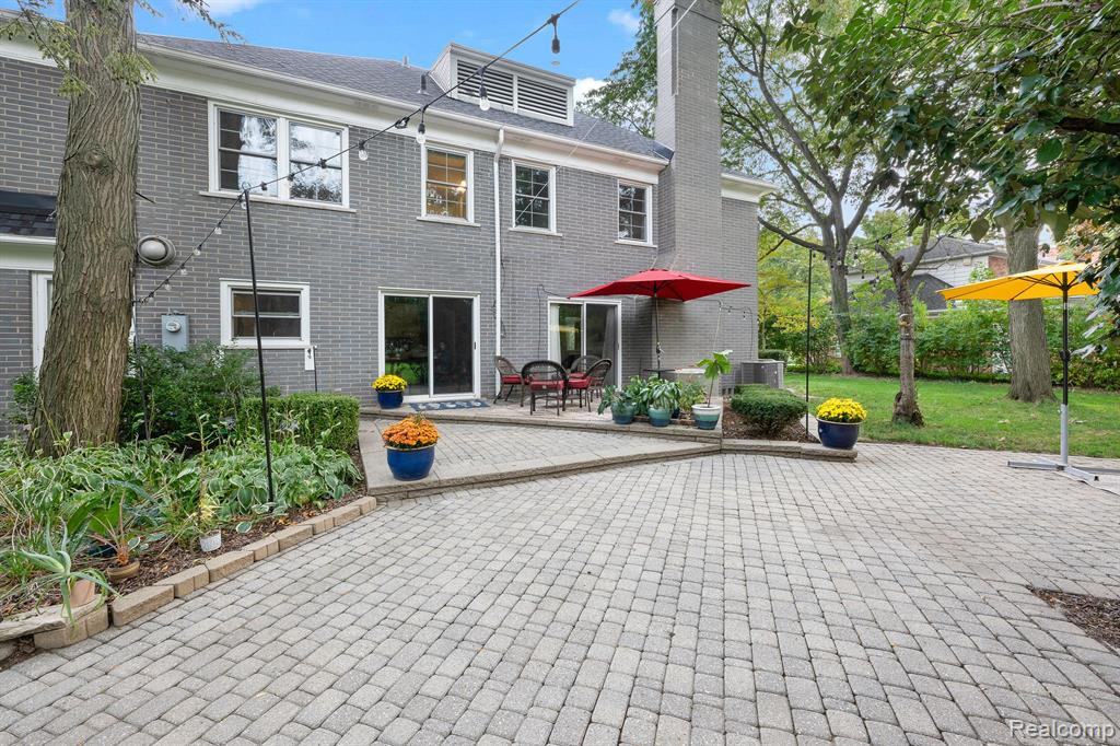 87 WEBBER, Grosse Pointe Shores, MI 48236 — Photo 5