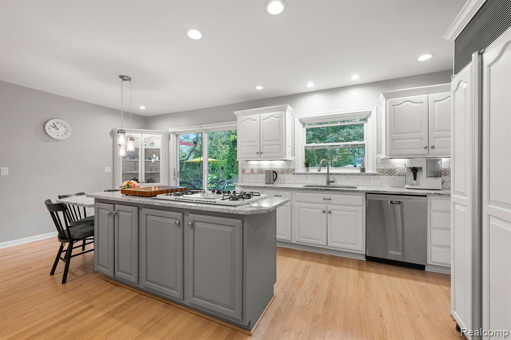 87 WEBBER, Grosse Pointe Shores, MI 48236 — Photo 18
