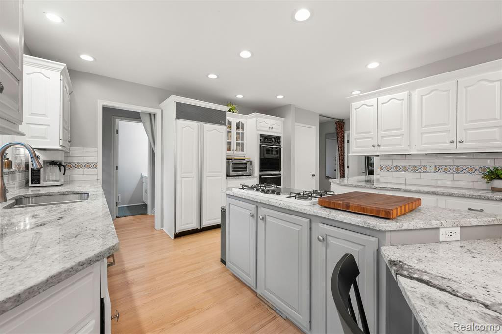 87 WEBBER, Grosse Pointe Shores, MI 48236 — Photo 20