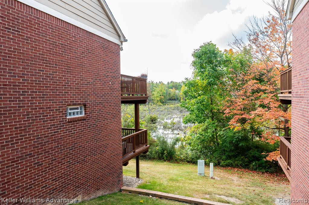 40638 Lenox Park Drive, Novi, MI 48377 — Photo 4
