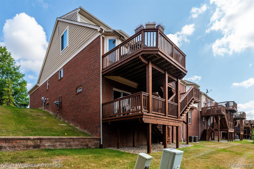 40638 Lenox Park Drive, Novi, MI 48377 — Photo 5