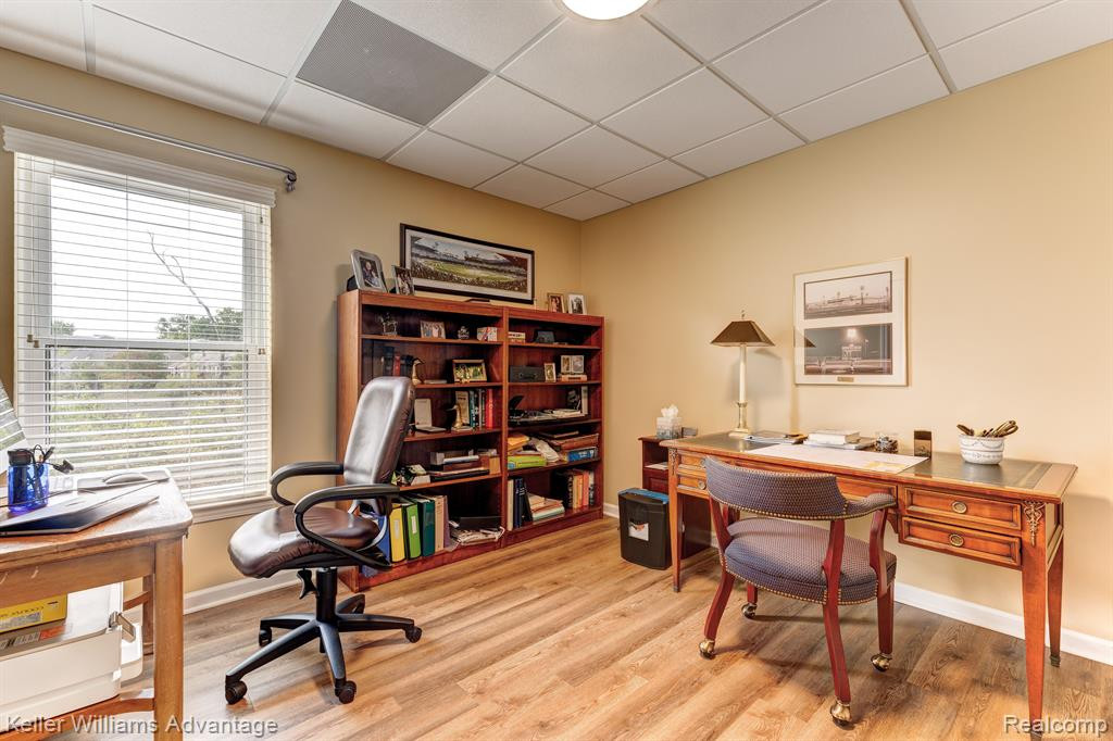 40638 Lenox Park Drive, Novi, MI 48377 — Photo 41