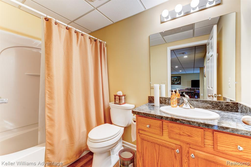 40638 Lenox Park Drive, Novi, MI 48377 — Photo 42