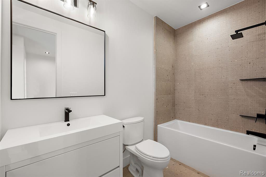 591 CATALPA DRIVE, Birmingham, MI 48009 — Photo 38