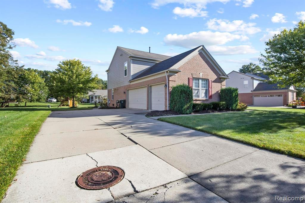 48990 Fifth Avenue, Canton, MI 48188 — Photo 5
