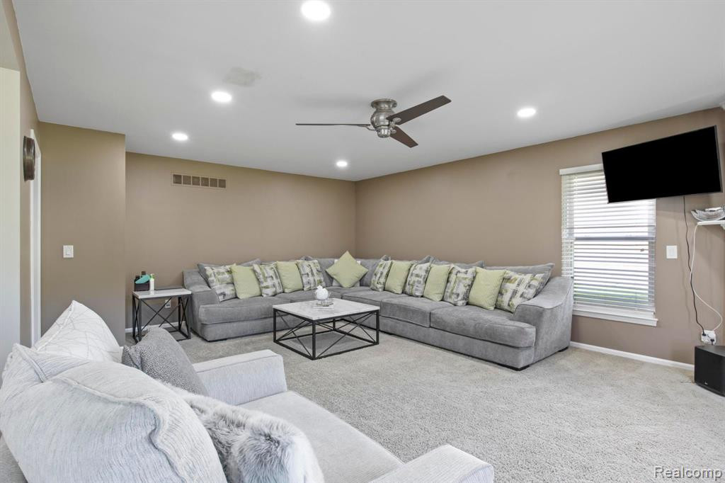 48990 Fifth Avenue, Canton, MI 48188 — Photo 17