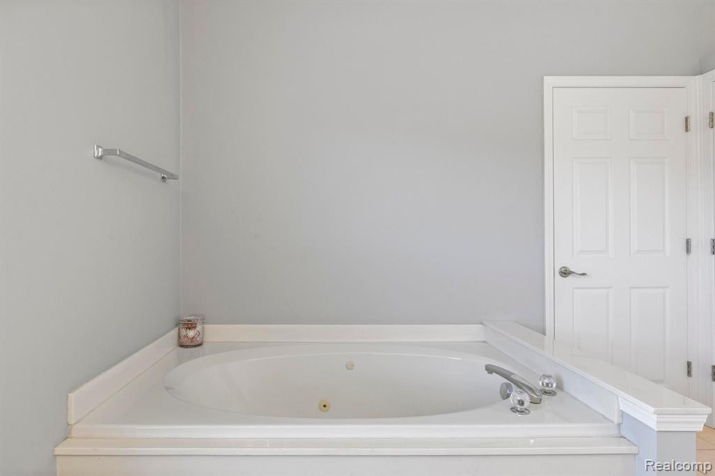 48990 Fifth Avenue, Canton, MI 48188 — Photo 33
