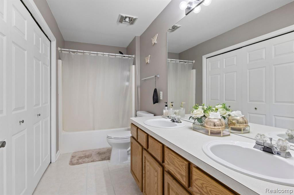 48990 Fifth Avenue, Canton, MI 48188 — Photo 40