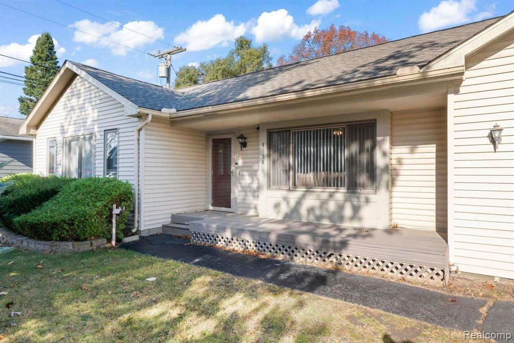4014 LOTUS Drive, Waterford, MI 48329 — Photo 4