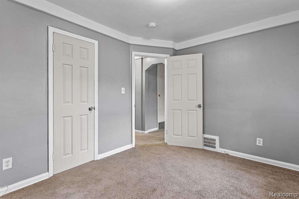7344 WESTWOOD Street, Detroit, MI 48228 — Photo 10