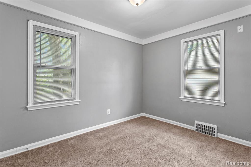 7344 WESTWOOD Street, Detroit, MI 48228 — Photo 11
