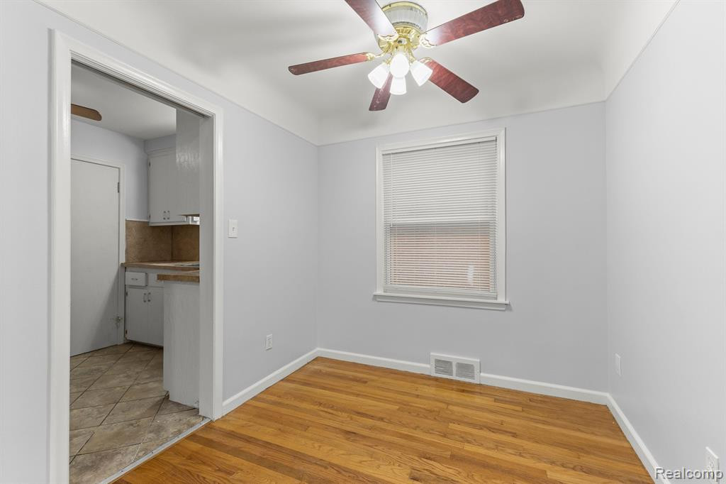 9570 GRAYFIELD, Redford, MI 48239 — Photo 11