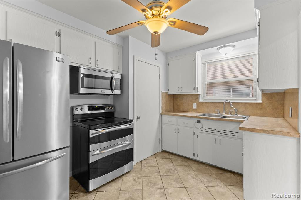 9570 GRAYFIELD, Redford, MI 48239 — Photo 14