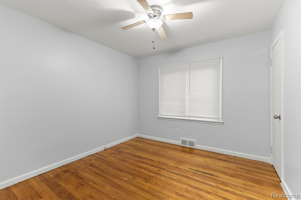 9570 GRAYFIELD, Redford, MI 48239 — Photo 17