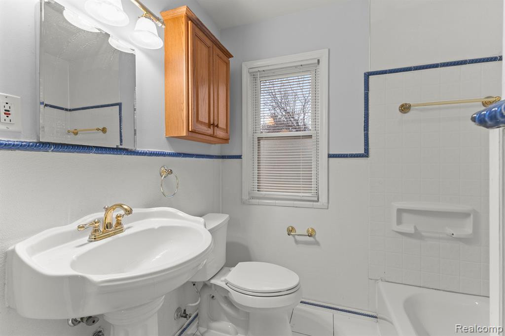 9570 GRAYFIELD, Redford, MI 48239 — Photo 22