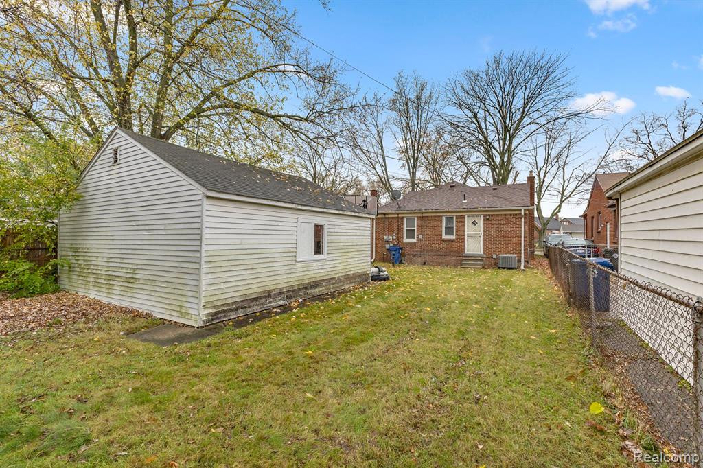 9570 GRAYFIELD, Redford, MI 48239 — Photo 34