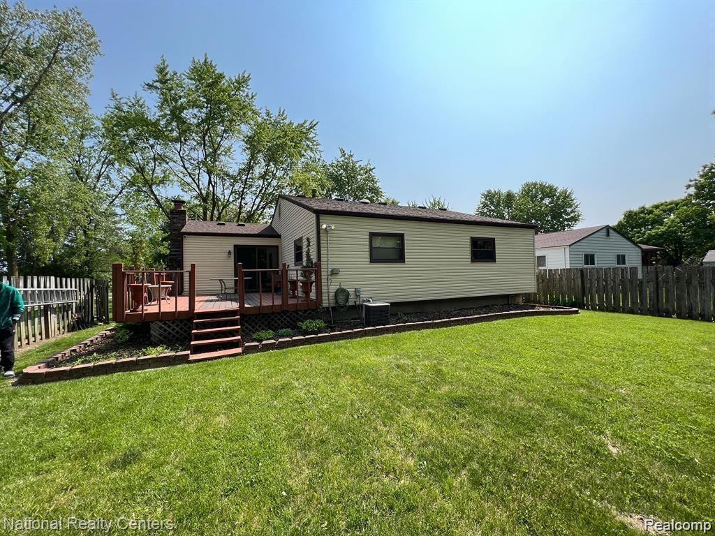 7985 RAINTREE Drive, Ypsilanti, MI 48197 — Photo 3
