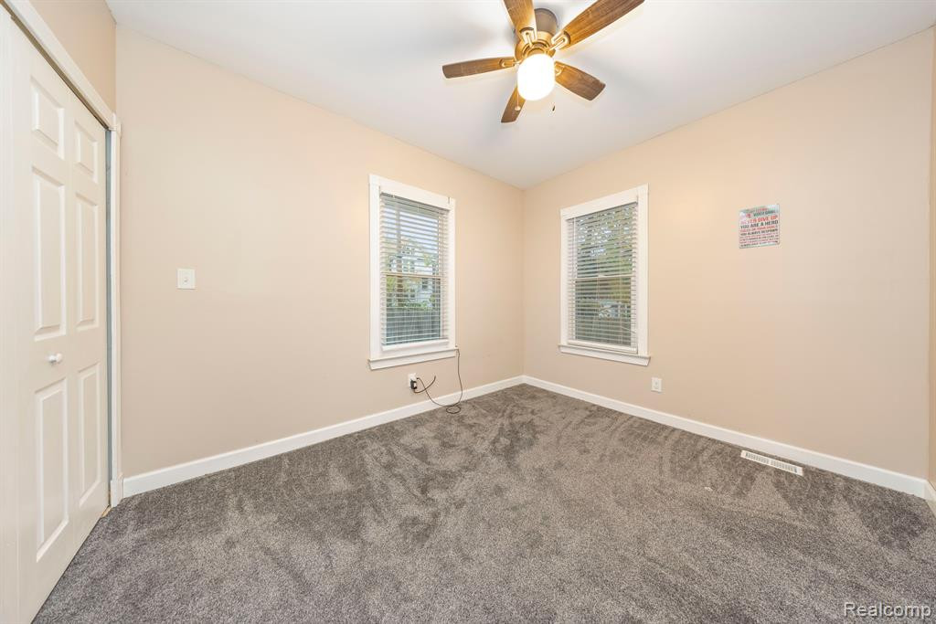 465 W GREENDALE, Highland Park, MI 48203 — Photo 10