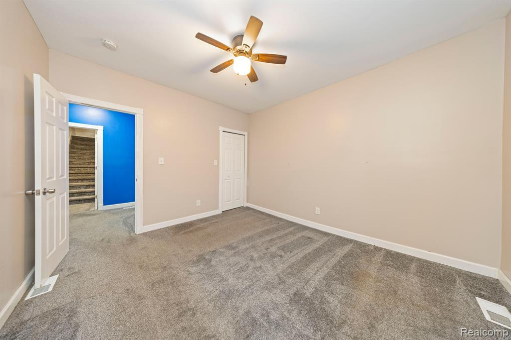 465 W GREENDALE, Highland Park, MI 48203 — Photo 14