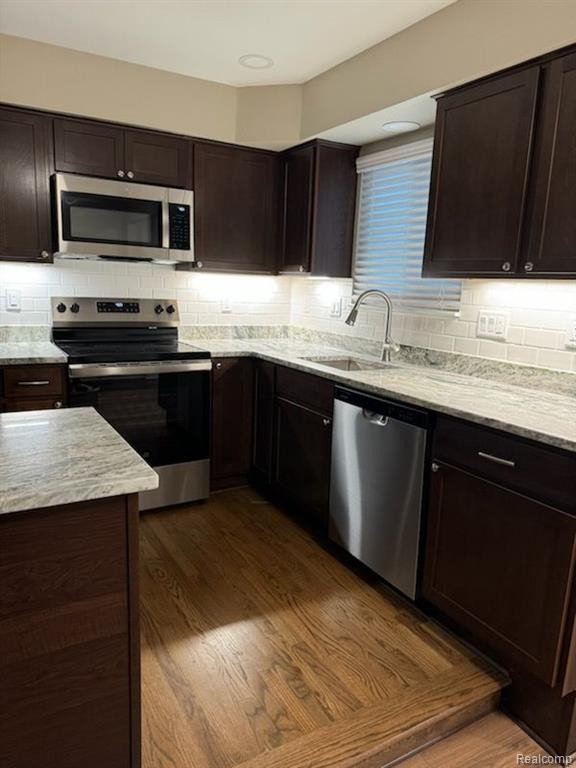 40509 PINETREE Drive, Plymouth, MI 48170 — Photo 7