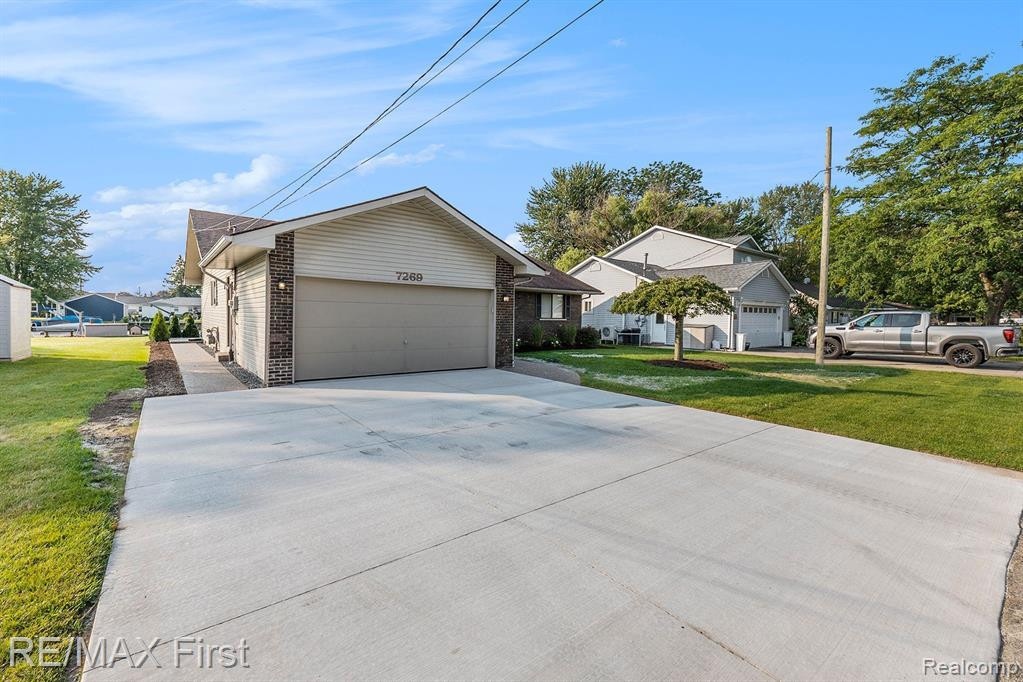 7269 BLUEBILL Street, Clay, MI 48001 — Photo 3