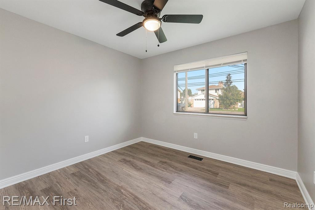 7269 BLUEBILL Street, Clay, MI 48001 — Photo 17