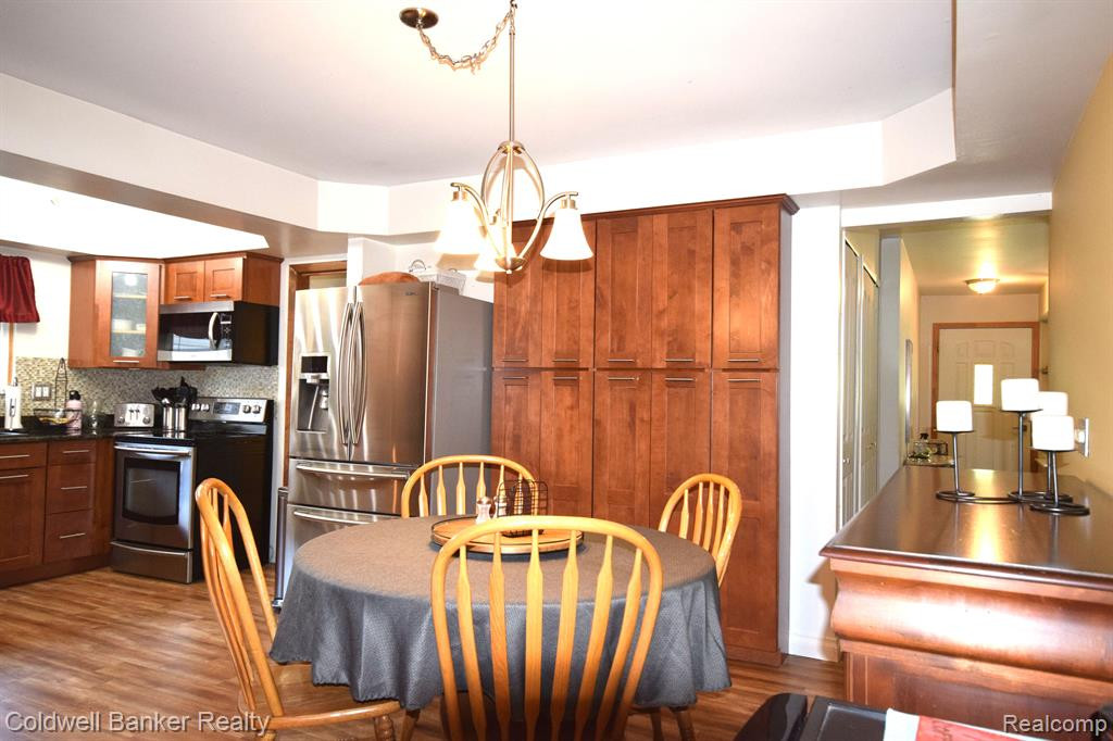 7350 WILLOW CREEK Drive, Canton, MI 48187 — Photo 12
