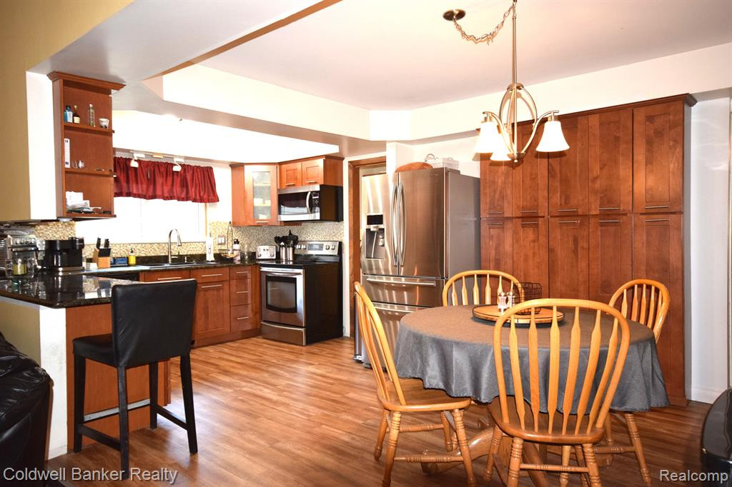 7350 WILLOW CREEK Drive, Canton, MI 48187 — Photo 13