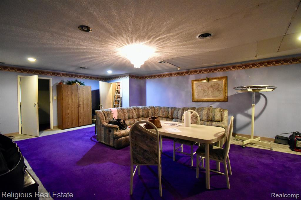 9524 CAMERON Street, Detroit, MI 48211 — Photo 7