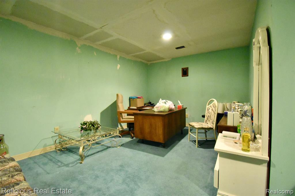 9524 CAMERON Street, Detroit, MI 48211 — Photo 10