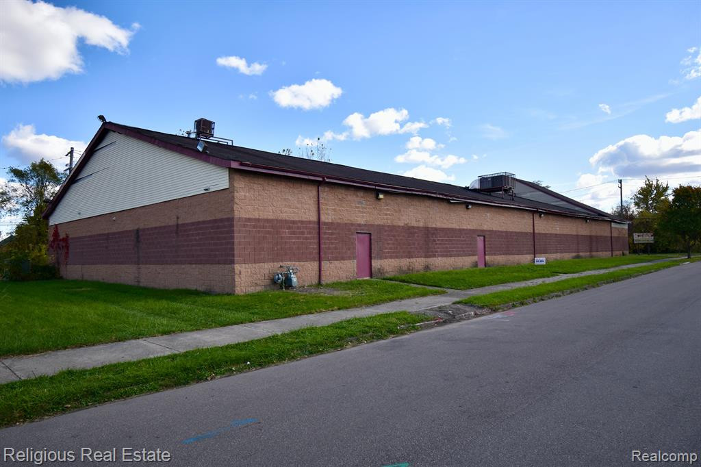 9524 CAMERON Street, Detroit, MI 48211 — Photo 14