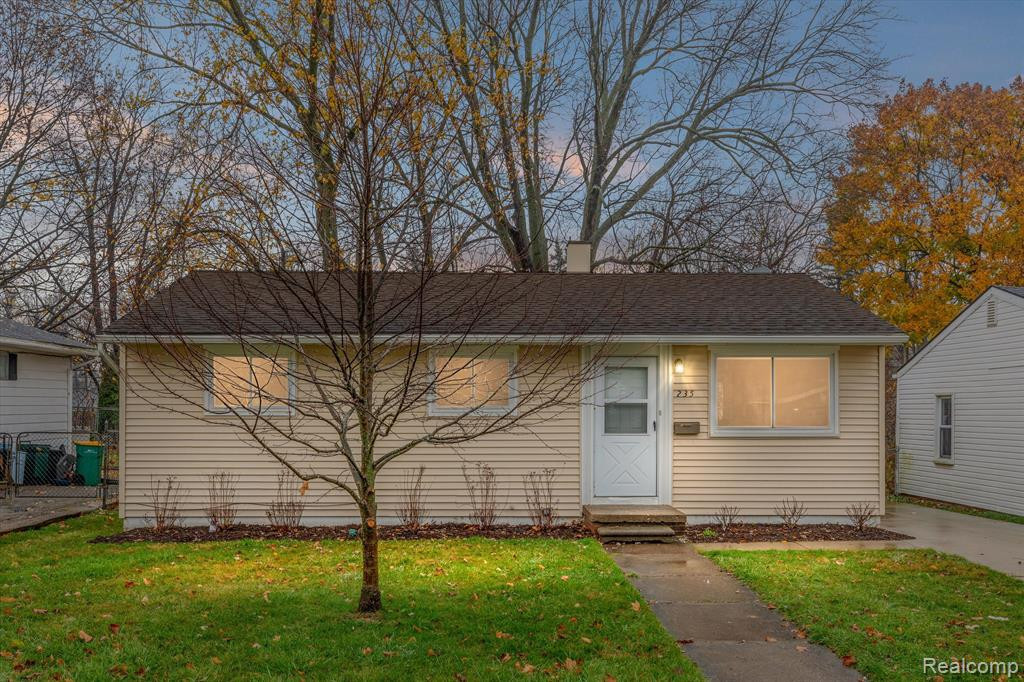 235 EWELL Street, Romeo, MI 48065 — front exterior