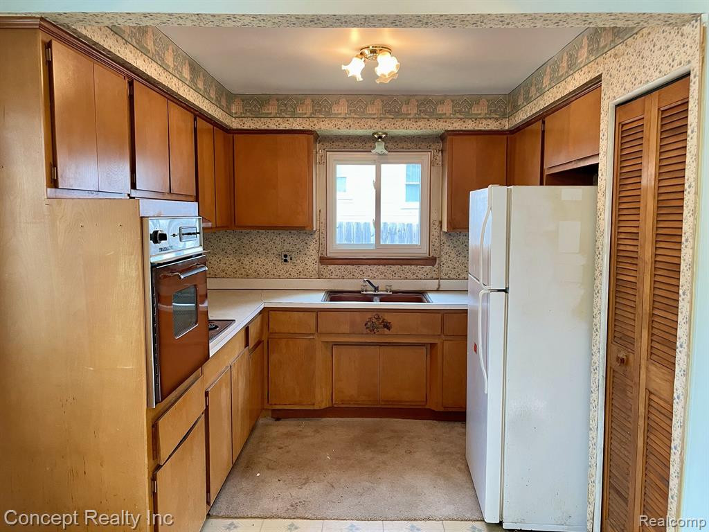 123 W LAFAYETTE Street, Milford, MI 48381 — Photo 2