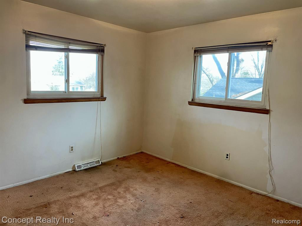 123 W LAFAYETTE Street, Milford, MI 48381 — Photo 4