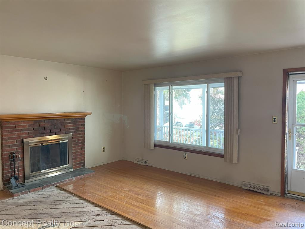 123 W LAFAYETTE Street, Milford, MI 48381 — Photo 5