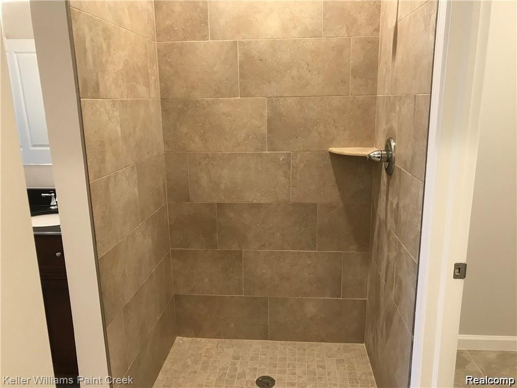 410 LEGATO Drive, Walled Lake, MI 48390 — Photo 2