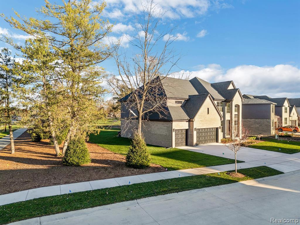 4970 Adler Court, Troy, MI 48085 — Photo 7