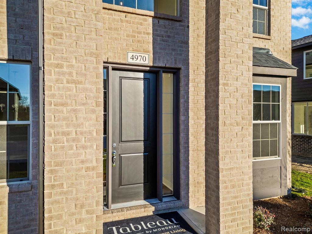 4970 Adler Court, Troy, MI 48085 — Photo 11